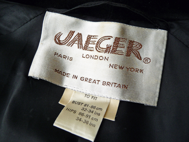 Vintage-Jaeger-Velvet-Coat-Label