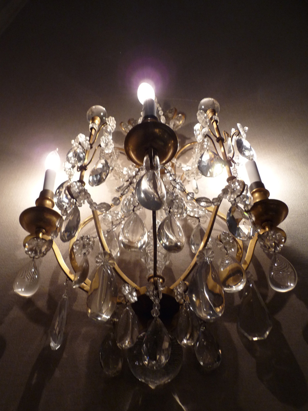 Crystal-Sconce-at-Filoli
