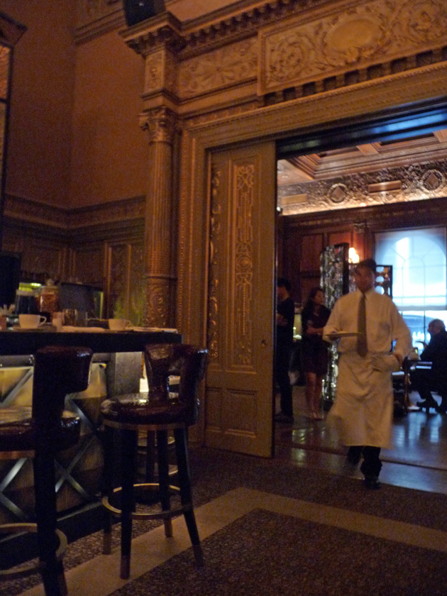 breakfast-at-the-new-york-palace