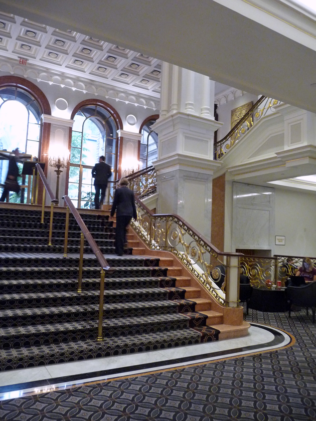 staircase-to-mezzanine-at-new-york-palace