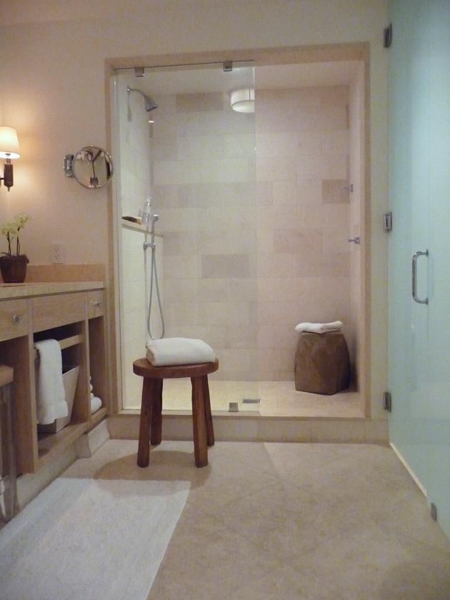 bathroom-at-auberge-du-soleil-private-garden-room