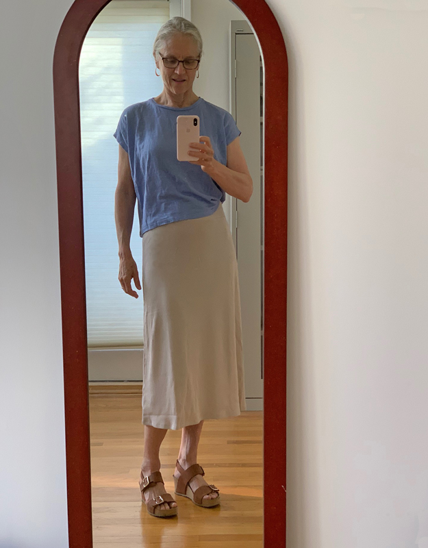 https://lisacarnochan.com/wp-content/uploads/2021/06/Eileen-Fisher-A-Line-Skirt.jpg