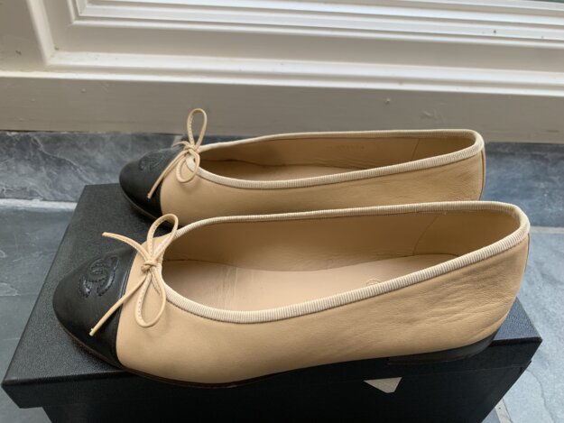 2018 Chanel captoe ballet flats for sale