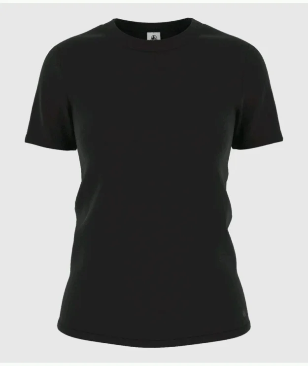 A black short-sleeved crewneck tee from Petit Bateau.
